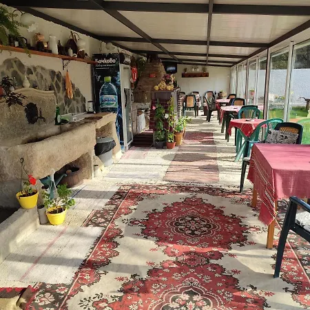 Casa de hóspedes Savovi *