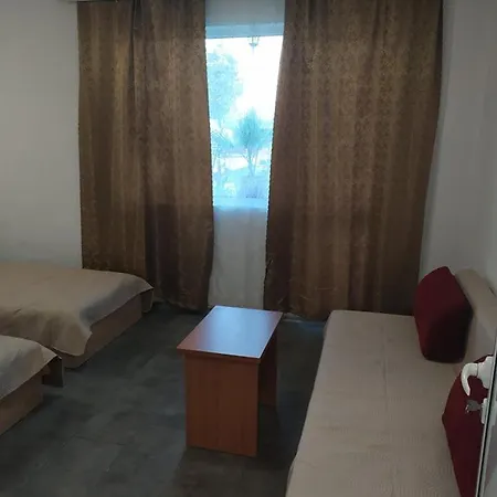 Casa de hóspedes Savovi *